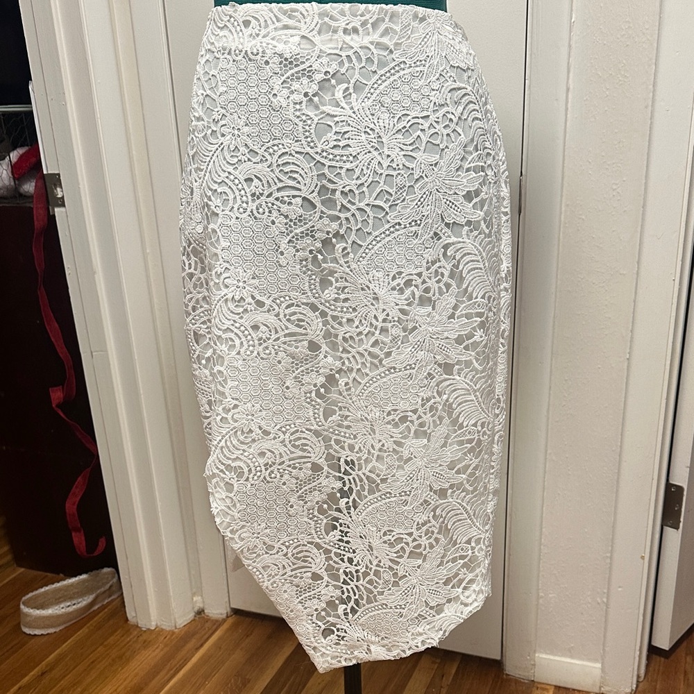 BCBGMaxAzria White Asymmetrical Lace Skirt